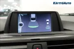 BMW 320 ILC-129 carousel thumbs