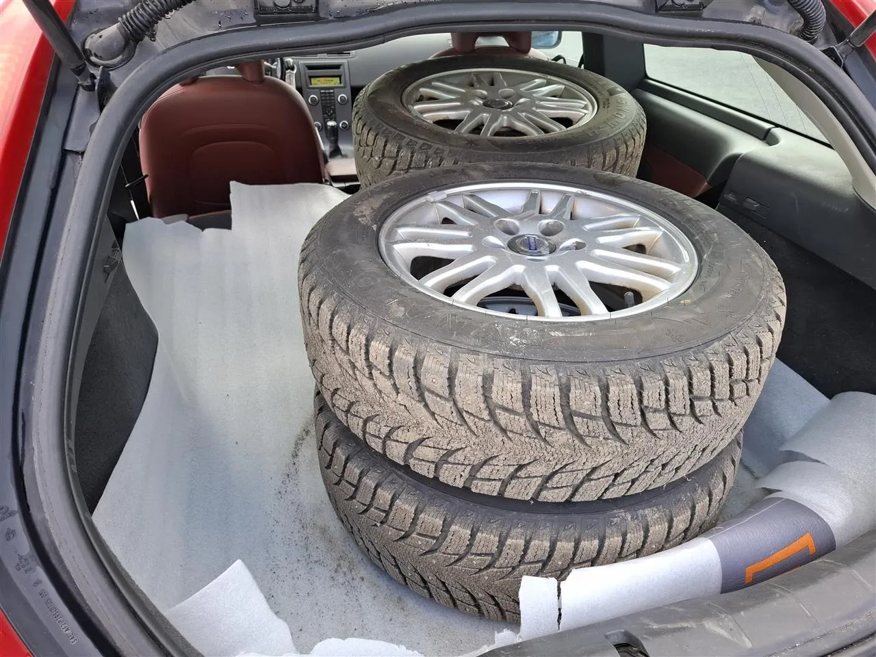 VOLVO C30 GJF-994 carousel image