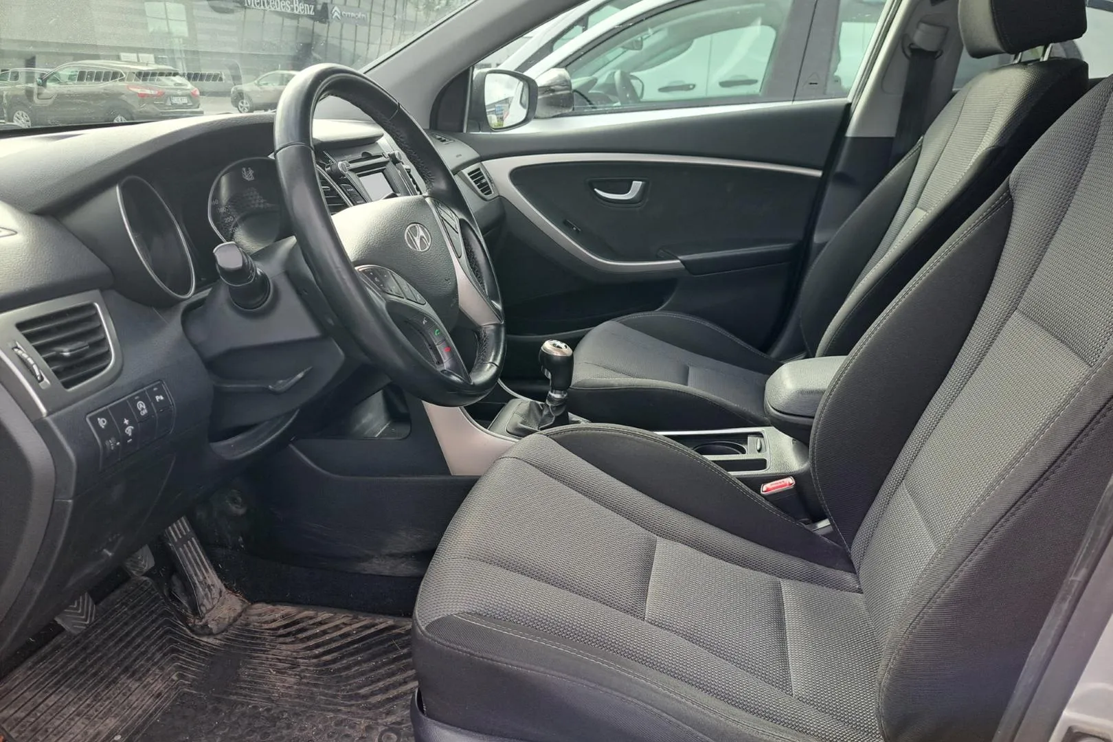 HYUNDAI i30 Wagon JIJ-872 carousel image