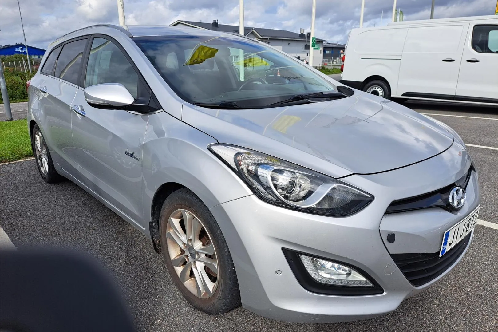 HYUNDAI i30 Wagon JIJ-872 carousel image