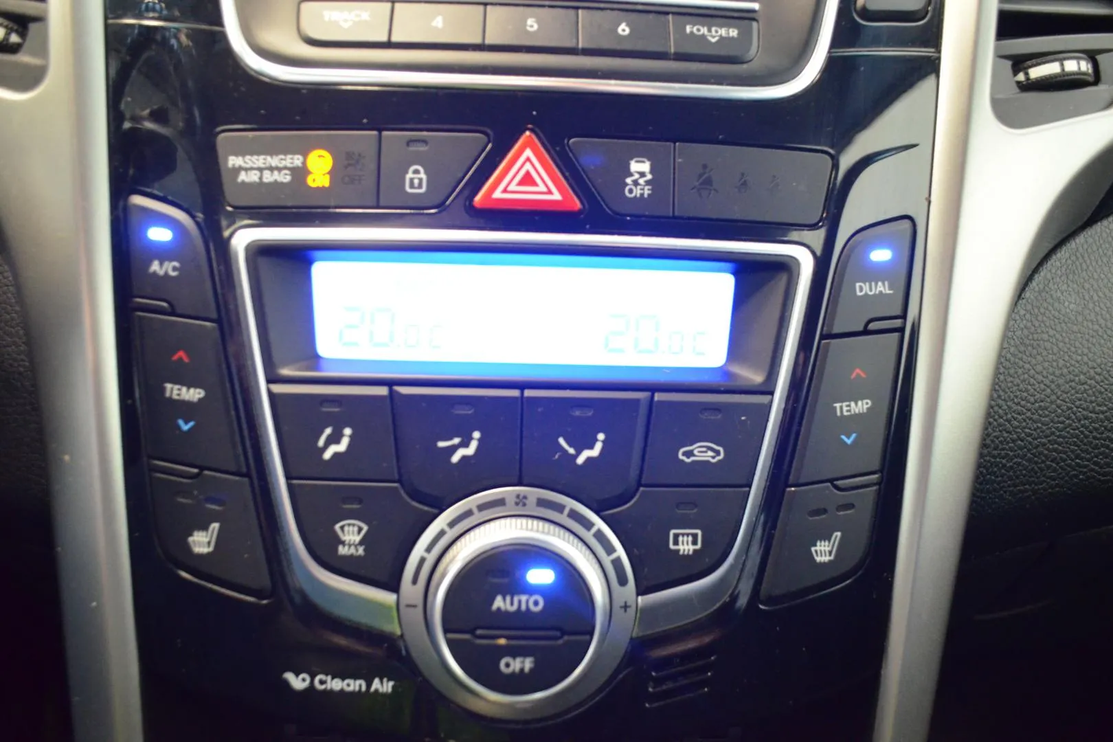HYUNDAI i30 Wagon JIJ-872 carousel image