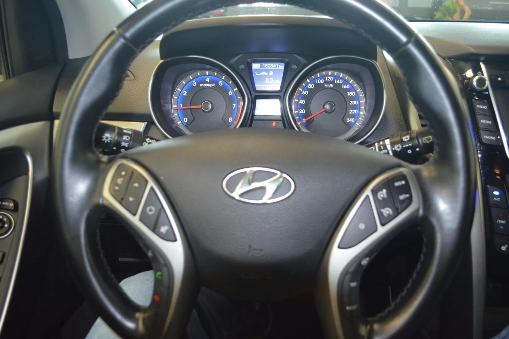 HYUNDAI i30 Wagon JIJ-872 carousel image