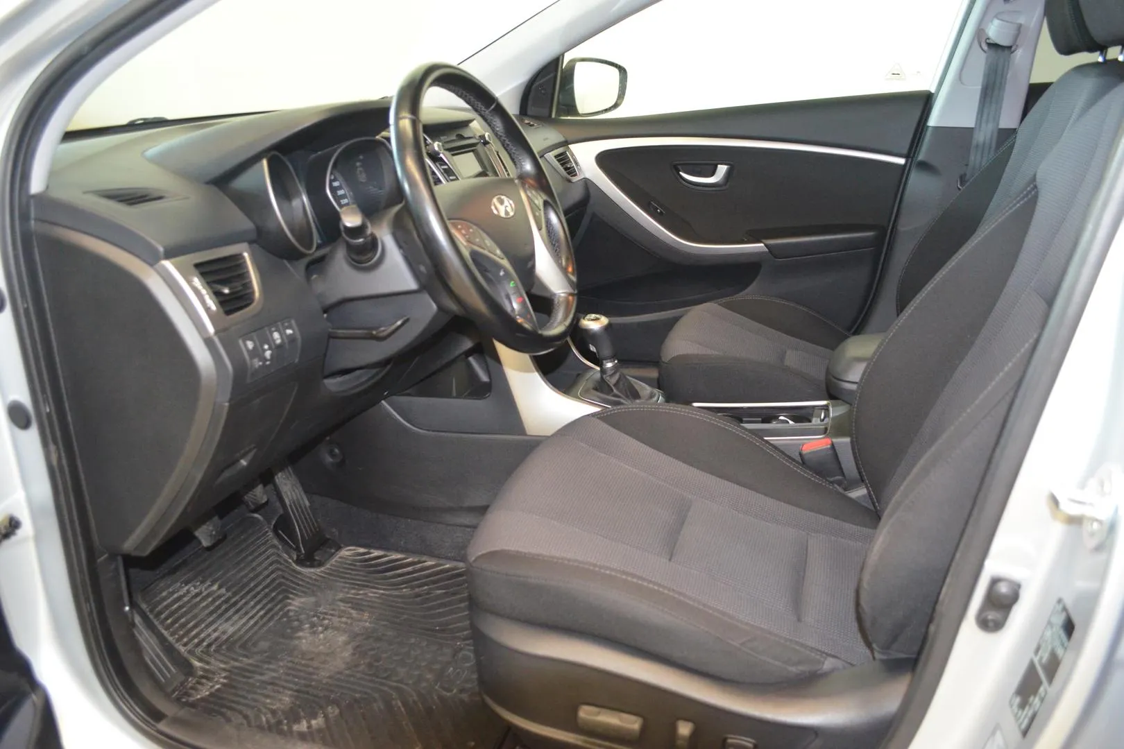 HYUNDAI i30 Wagon JIJ-872 carousel image