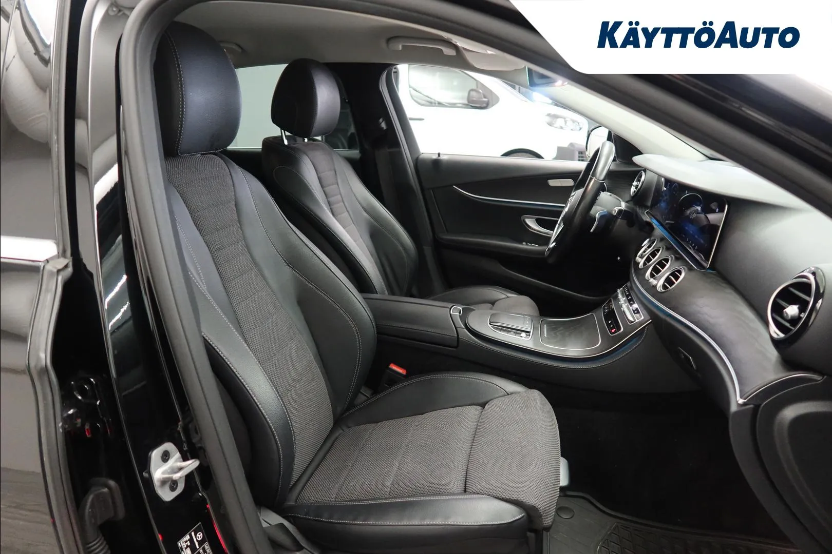 Mercedes-Benz E XPS-256 carousel image
