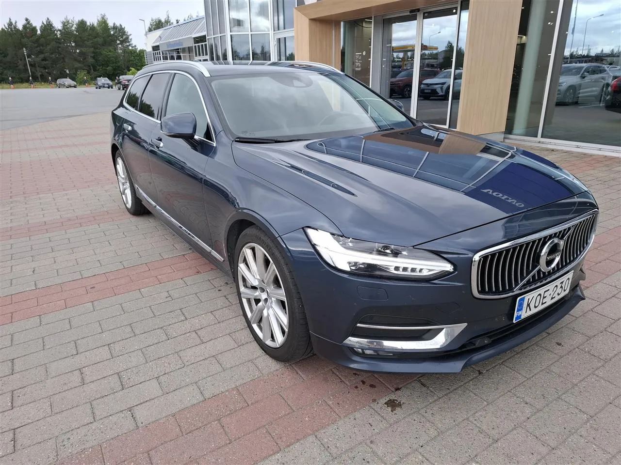 Volvo V90 KOE-230 carousel image