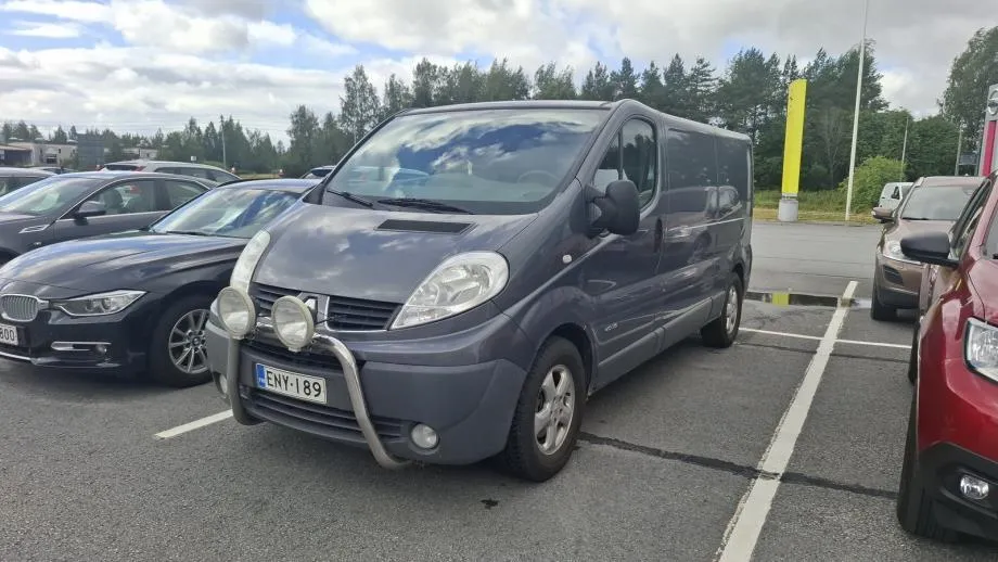 Renault Trafic ENY-189 carousel image