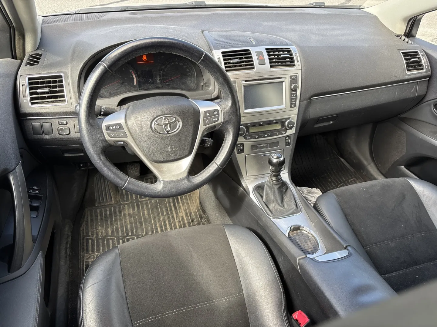 TOYOTA Avensis NJR-338 carousel image