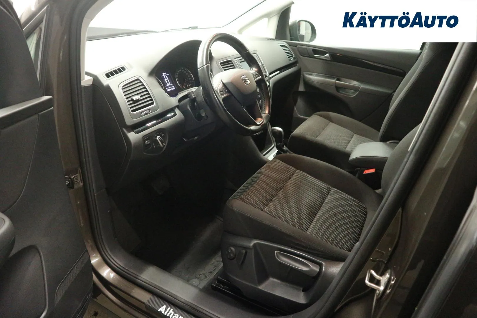 SEAT Alhambra NKB-640 carousel image
