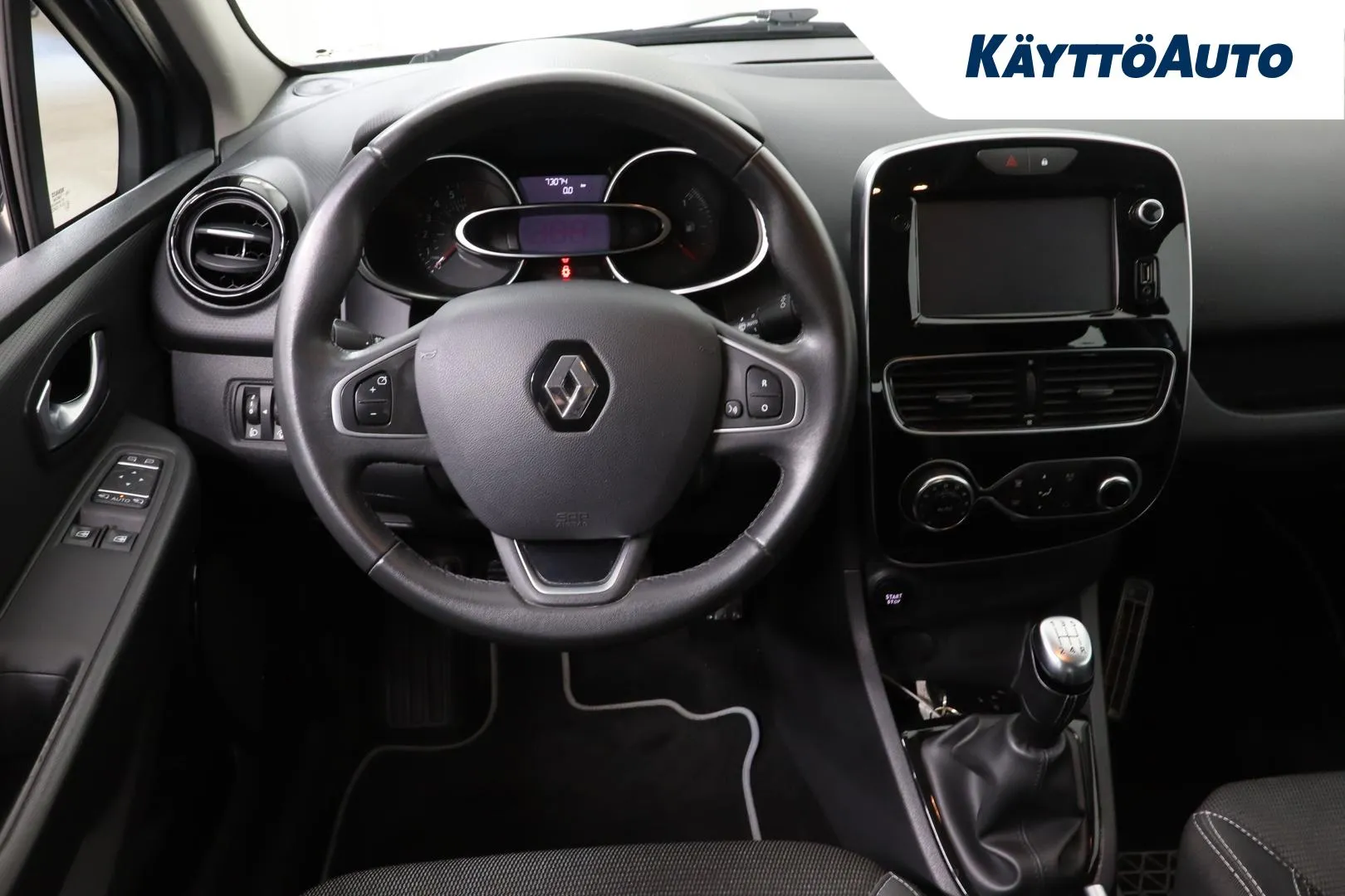 Renault Clio YJK-353 carousel image