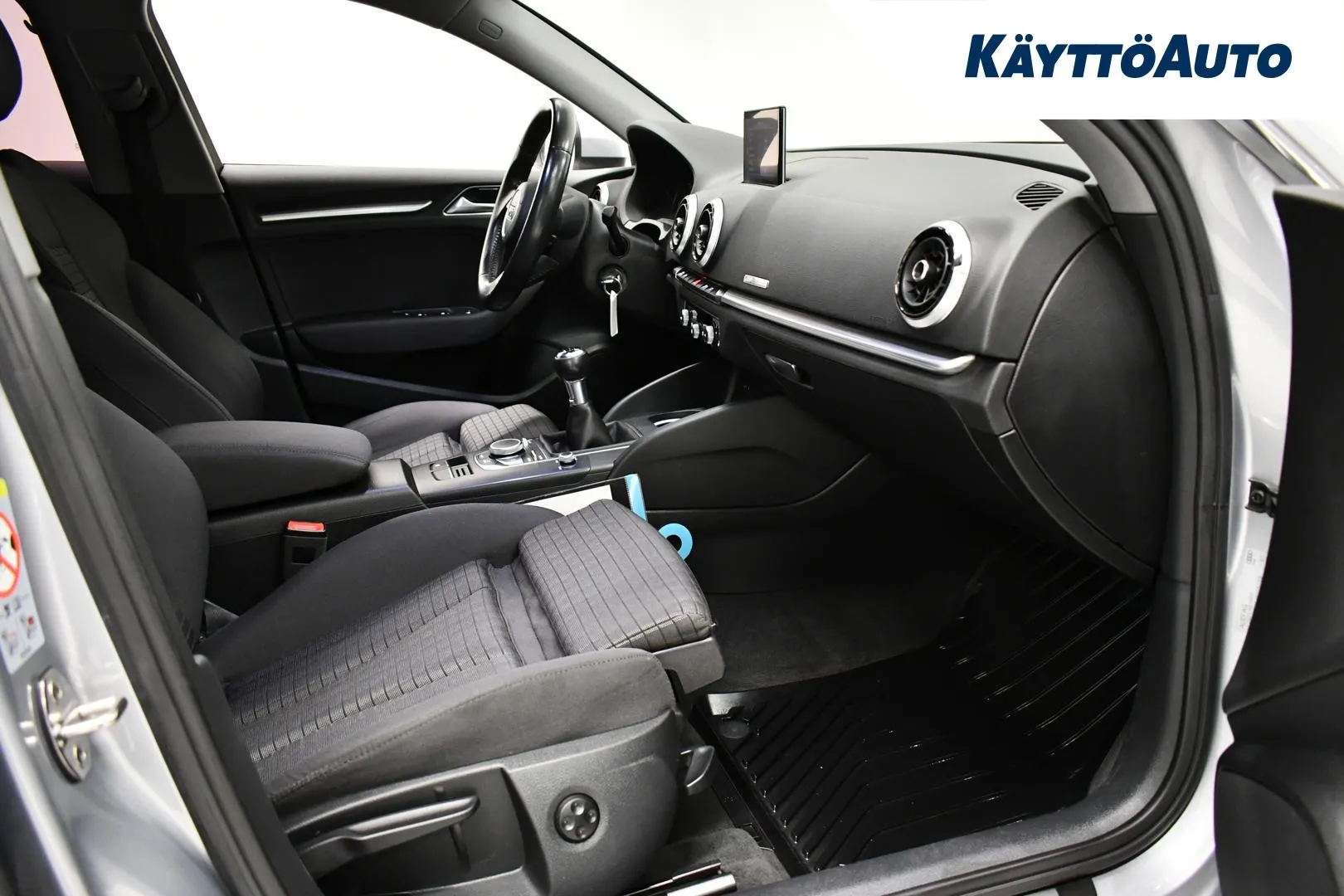 AUDI A3 XXE-574 carousel image