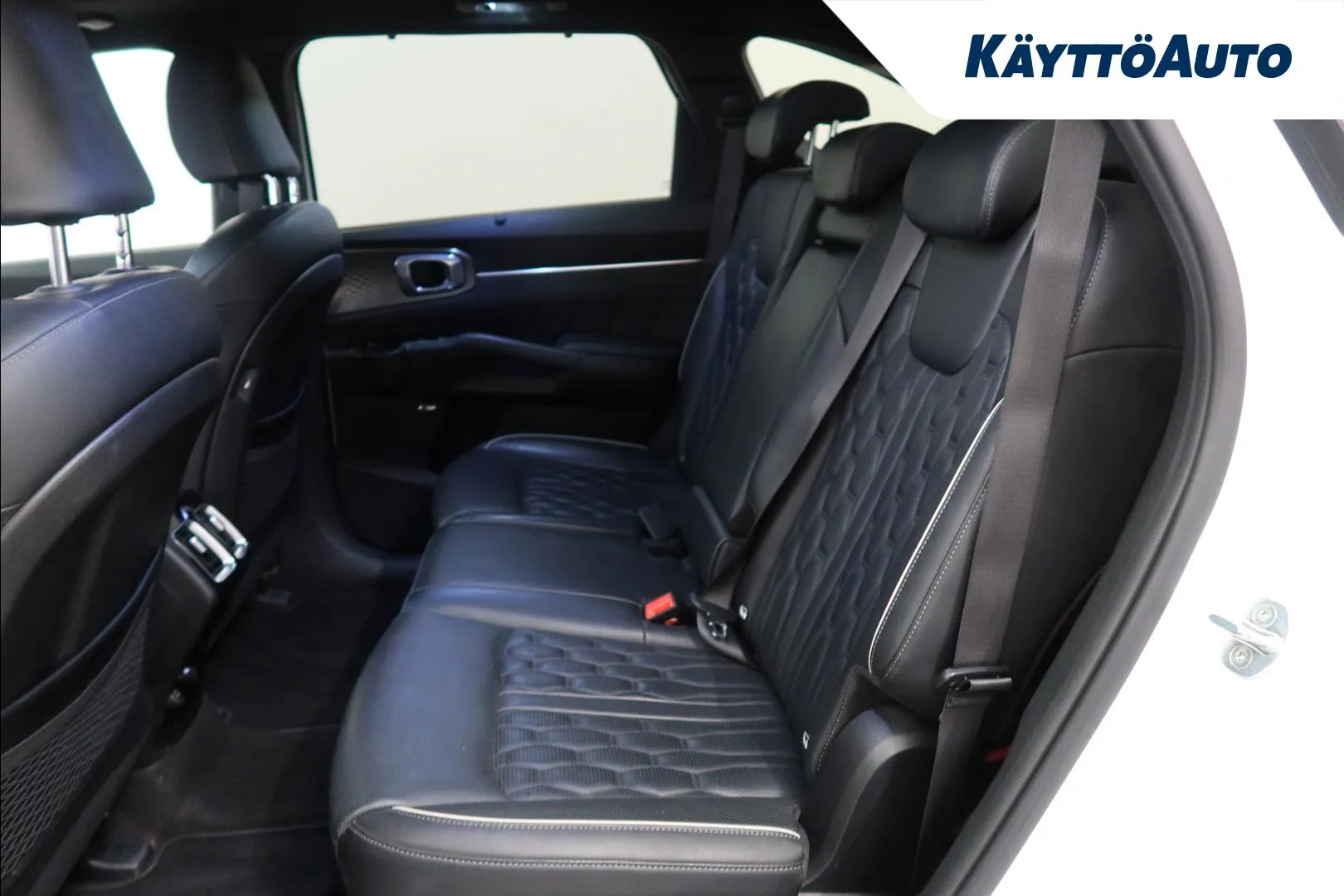 Kia Sorento CPR-281 carousel image