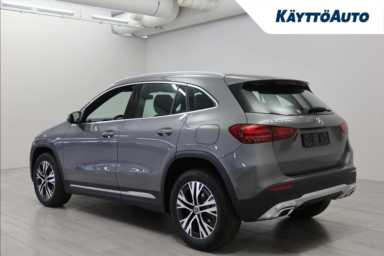 Mercedes-Benz GLA YYH-564 carousel image