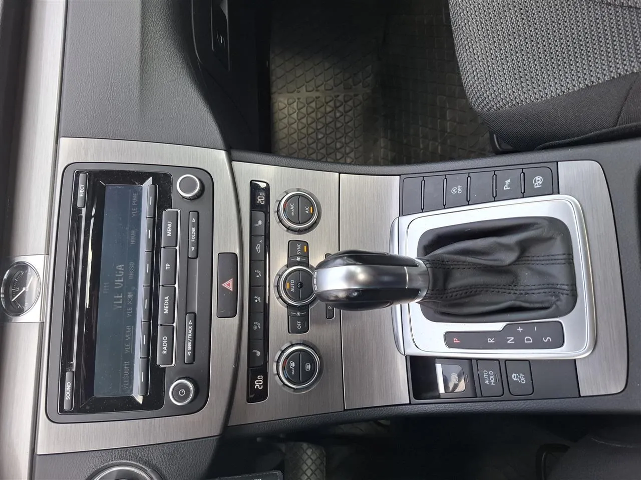 VOLKSWAGEN Passat RRU-969 carousel image