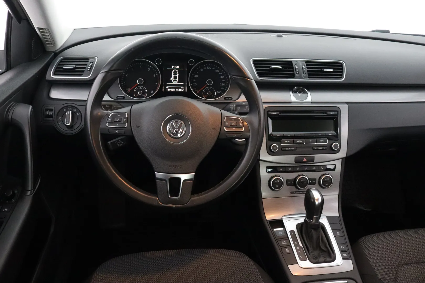 VOLKSWAGEN Passat RRU-969 carousel image