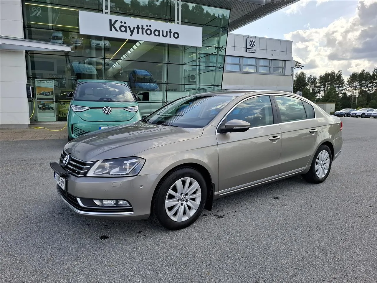 VOLKSWAGEN Passat RRU-969 carousel image