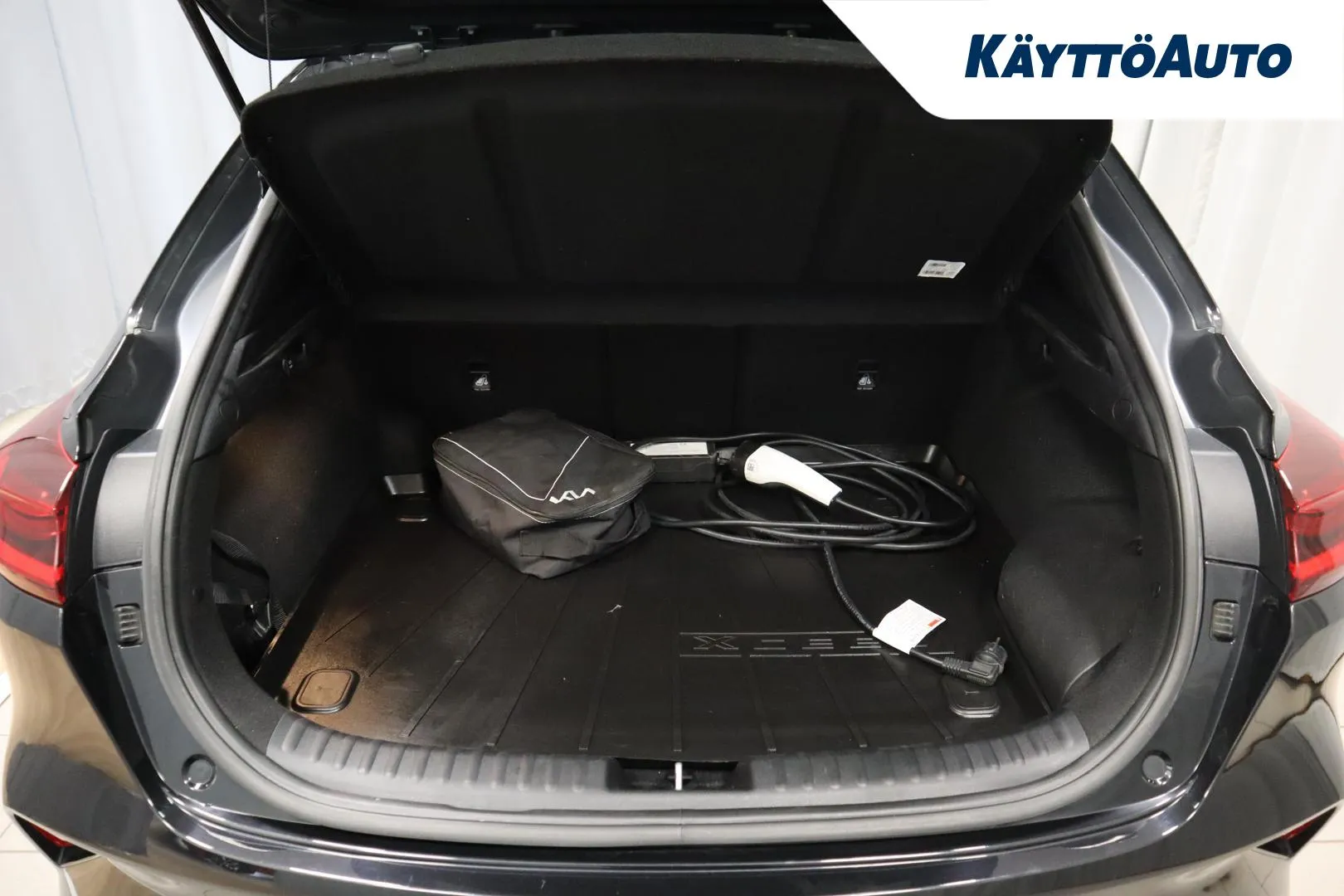 KIA XCeed EUA-630 carousel image