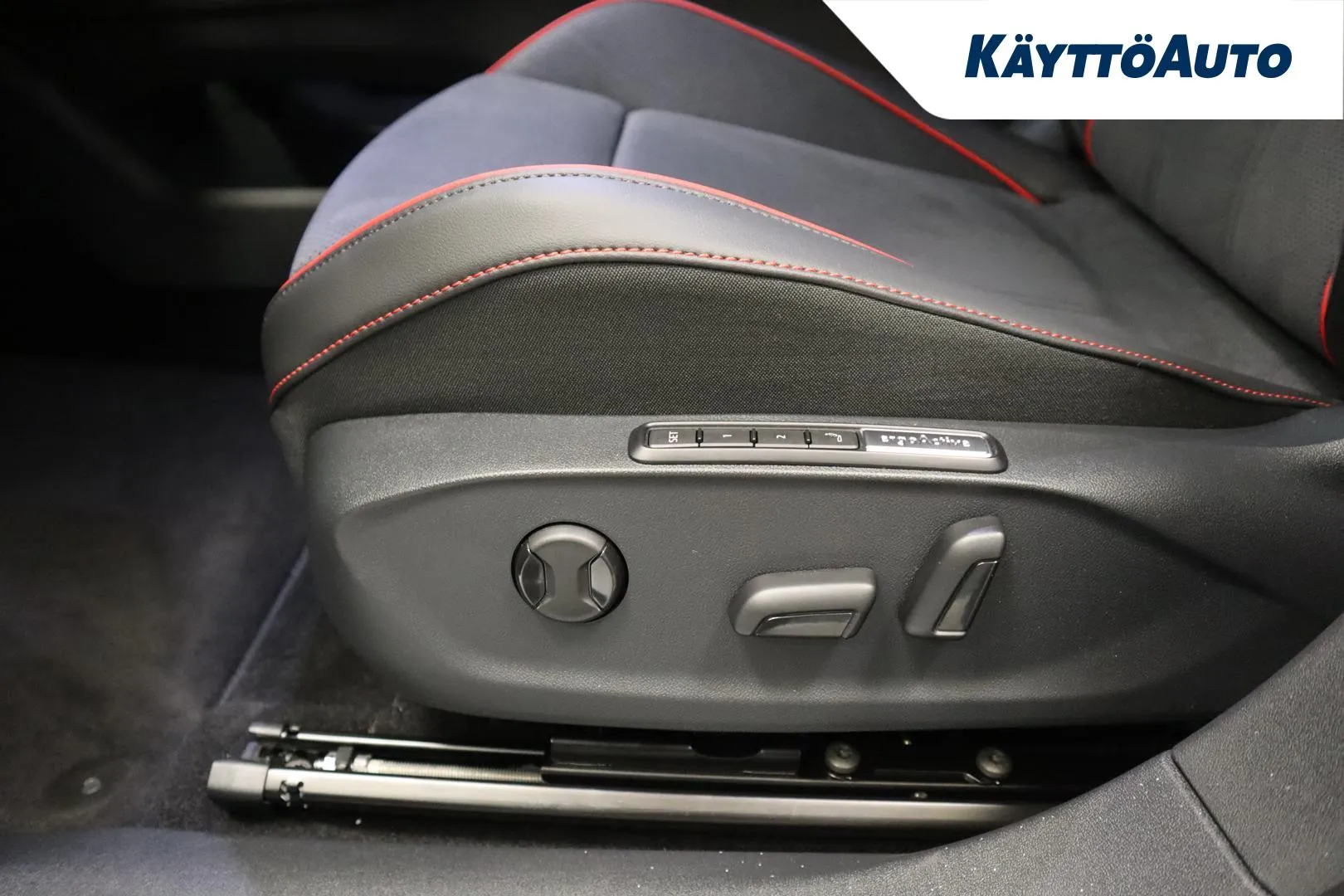 Volkswagen ID.7 YYI-757 carousel image