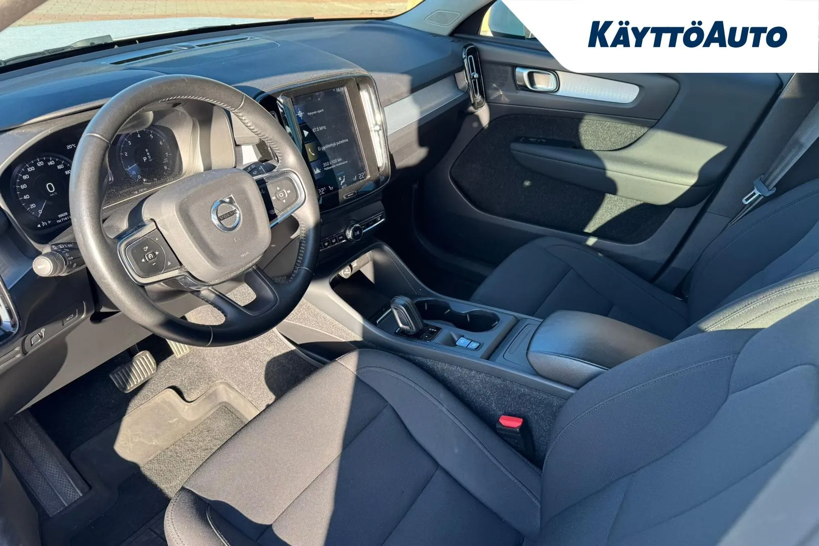 VOLVO XC40 RUK-428 carousel image
