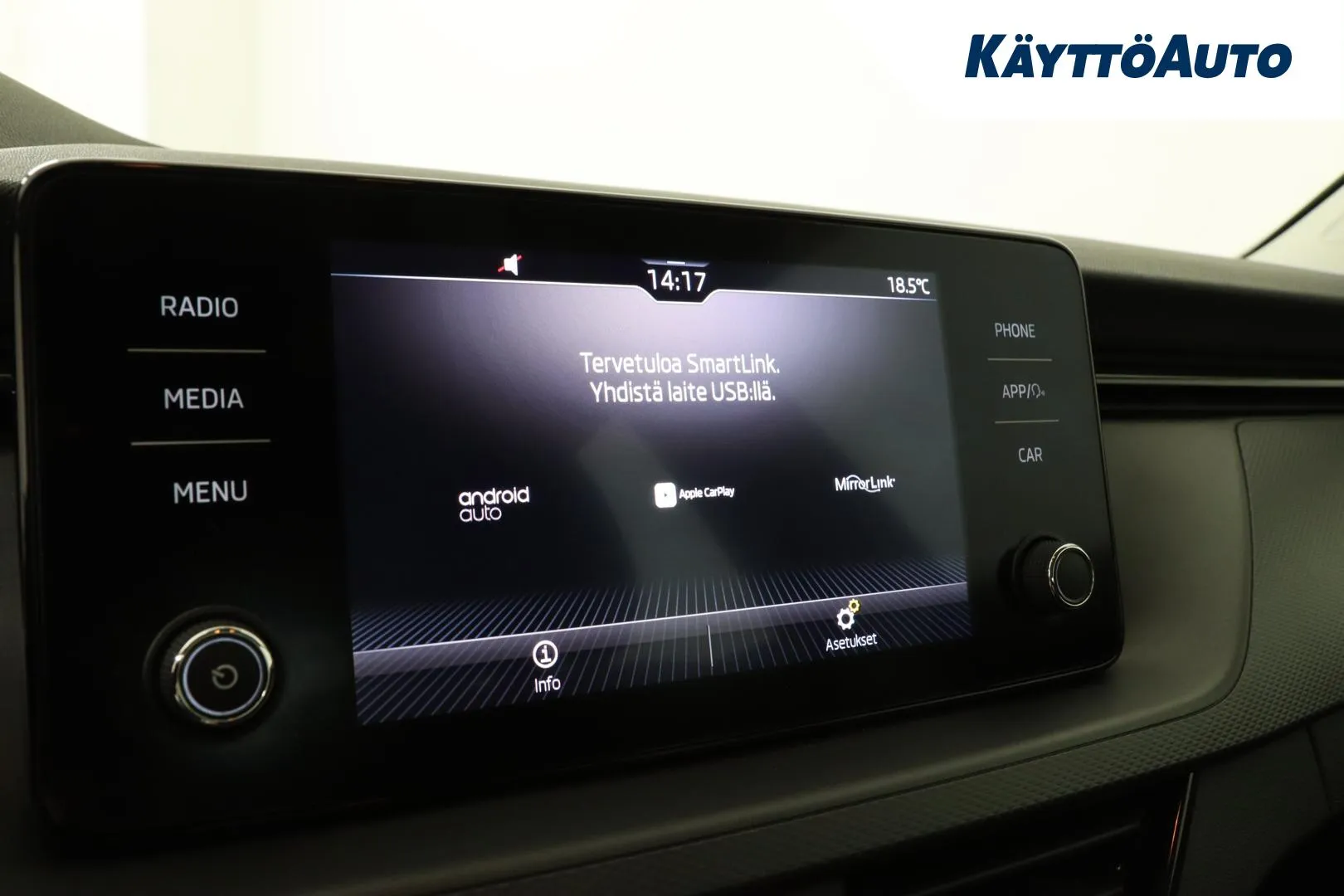 SKODA Kamiq XPB-454 carousel image