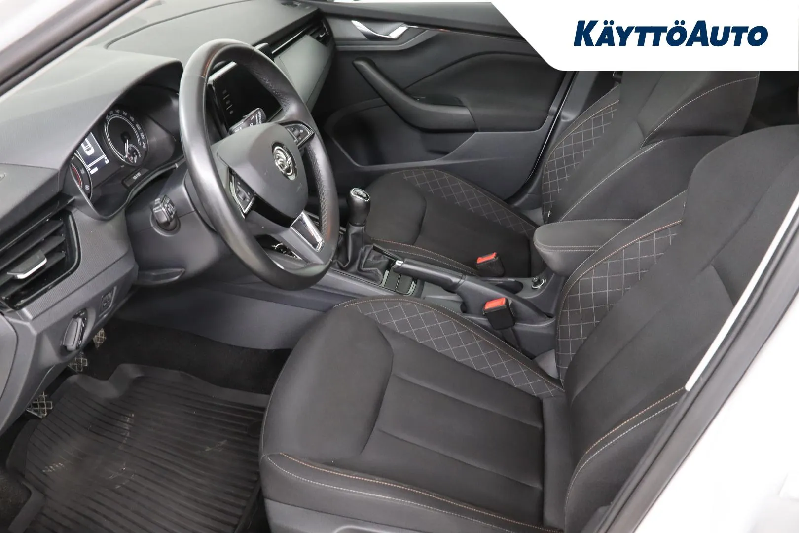 SKODA Kamiq XPB-454 carousel image