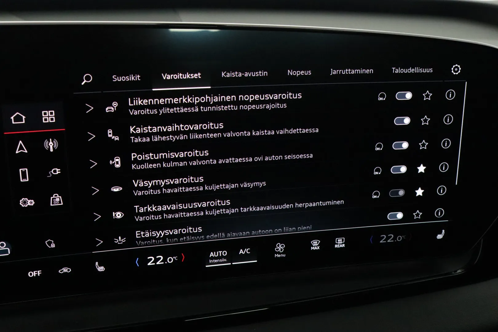 Audi Q6 e-tron YYF-215 carousel image