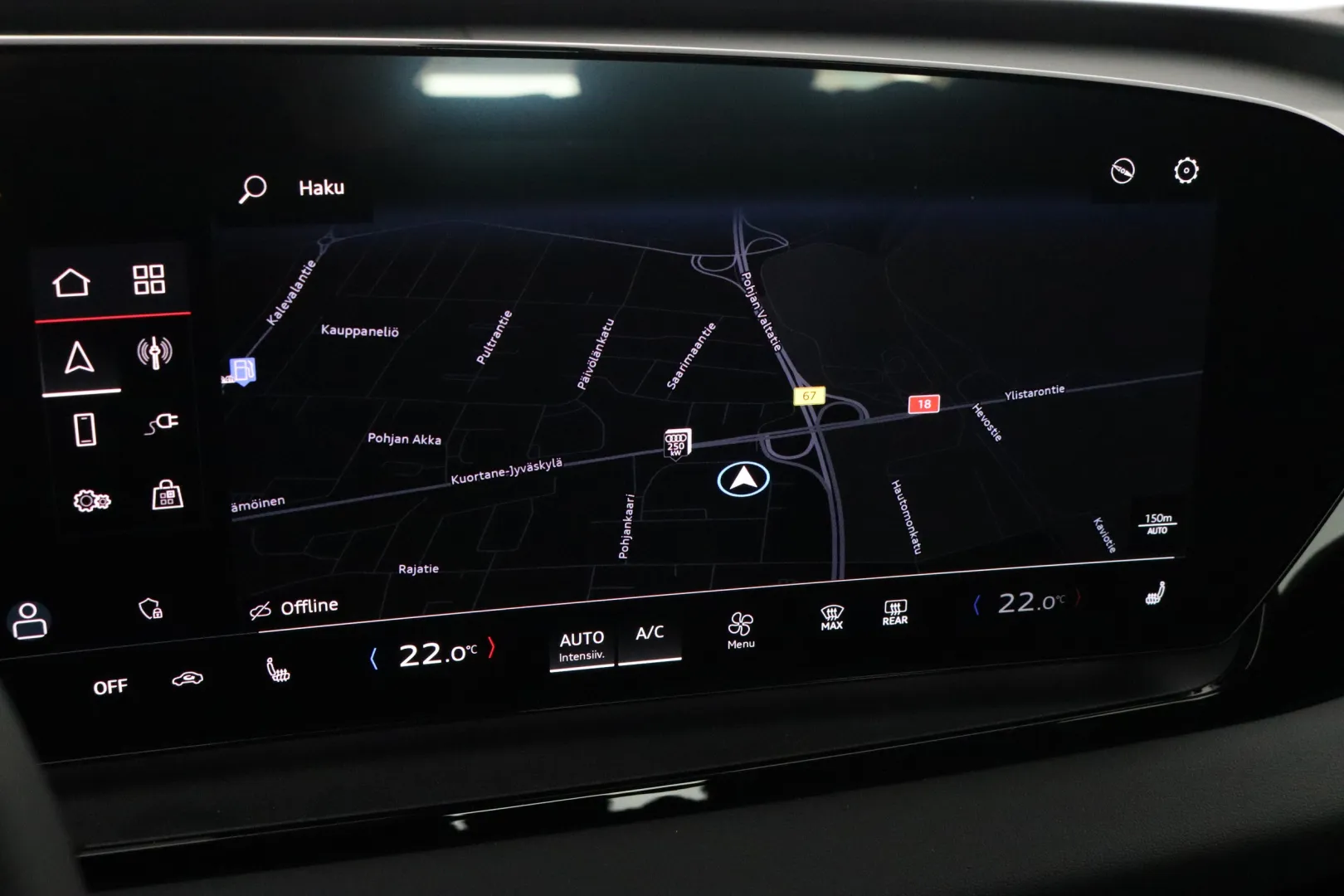 Audi Q6 e-tron YYF-215 carousel image