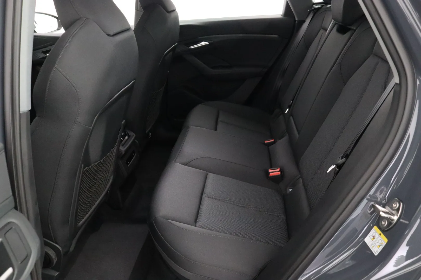 Audi Q6 e-tron YYF-215 carousel image