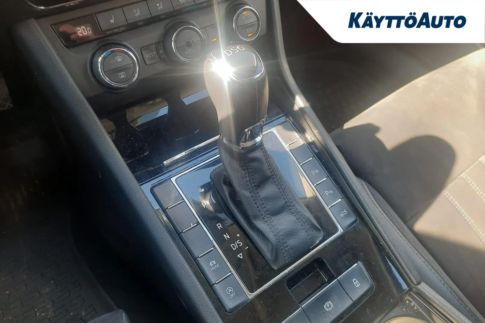 SKODA Superb BTL-607 carousel image