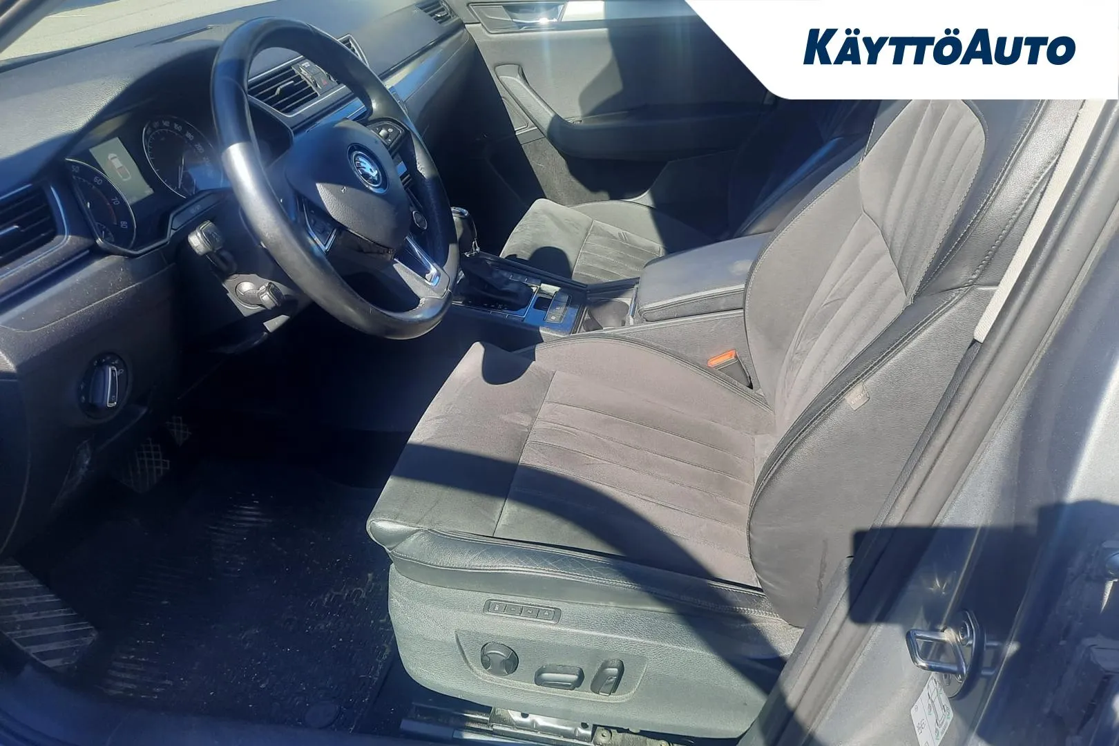 SKODA Superb BTL-607 carousel image