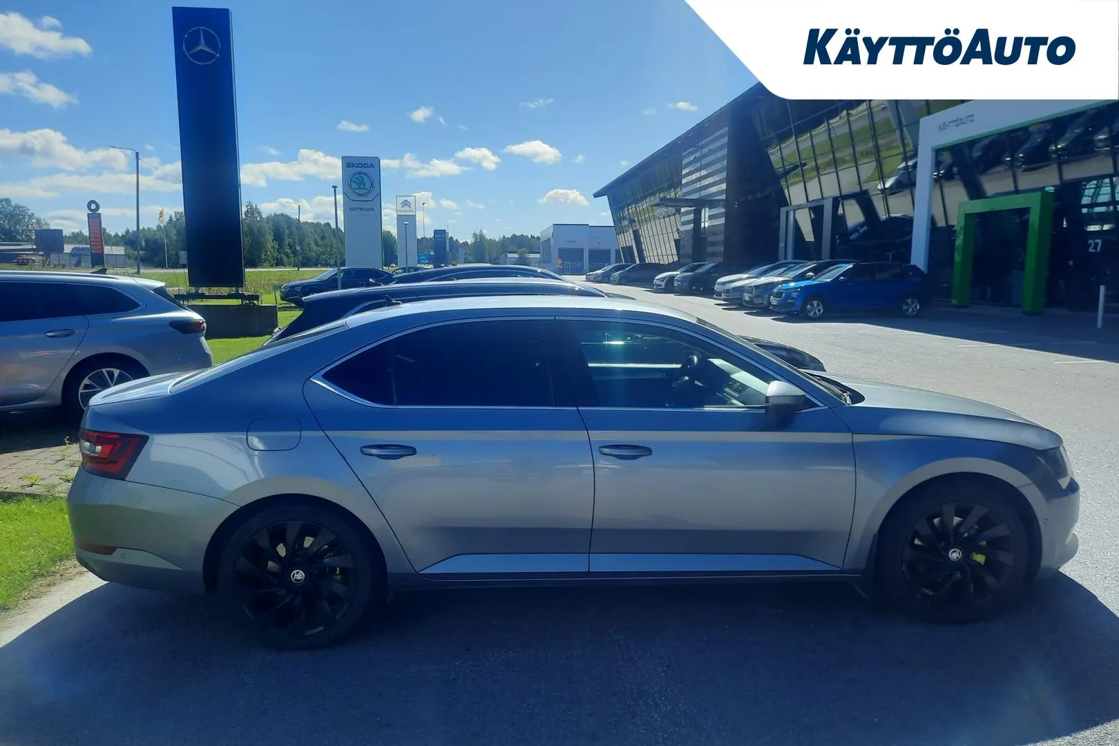 SKODA Superb BTL-607 carousel image