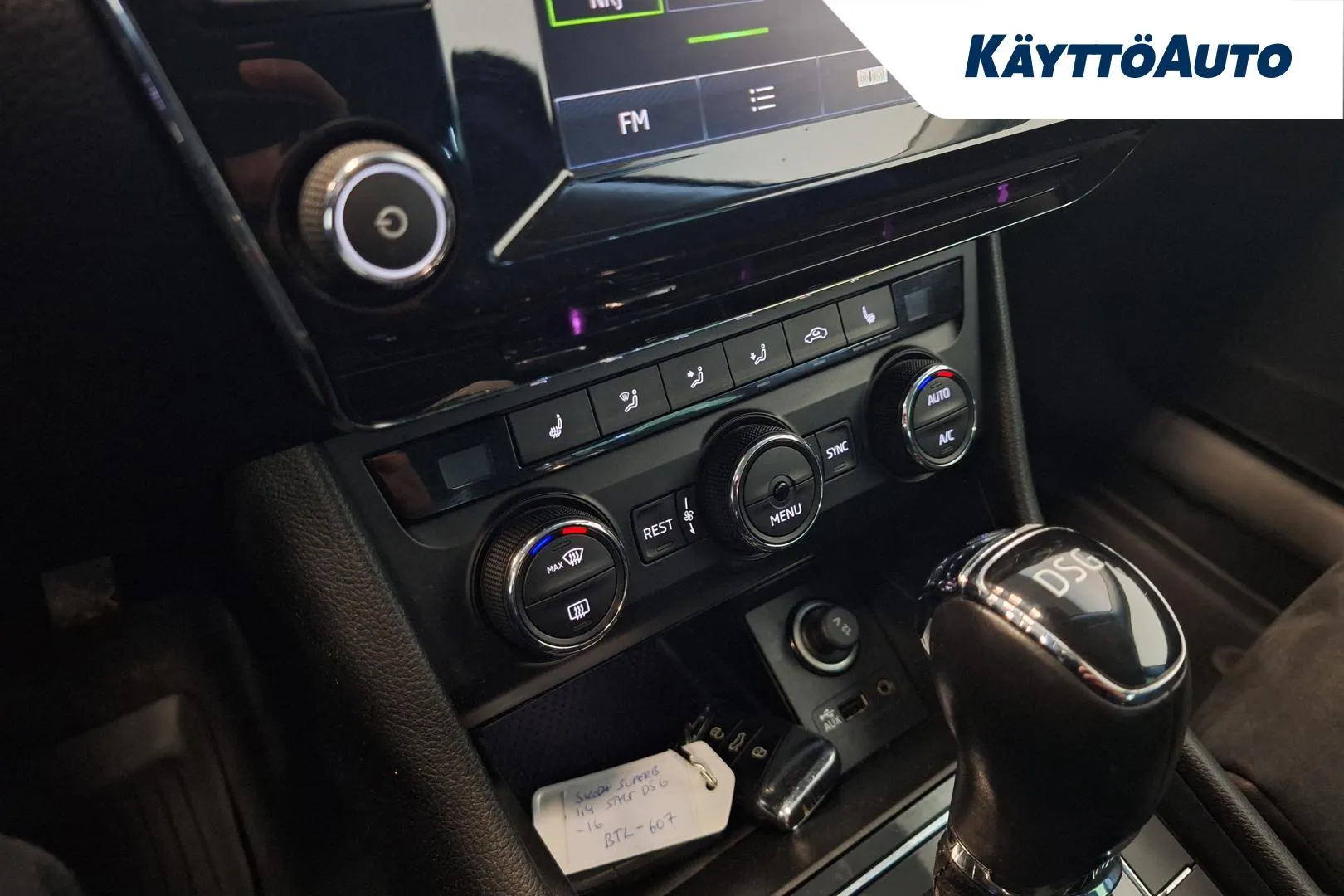 SKODA Superb BTL-607 carousel image