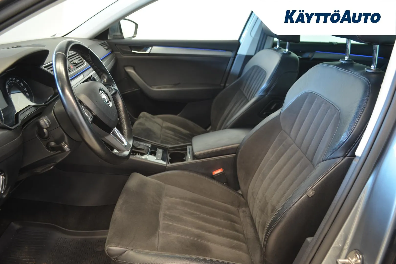 SKODA Superb BTL-607 carousel image