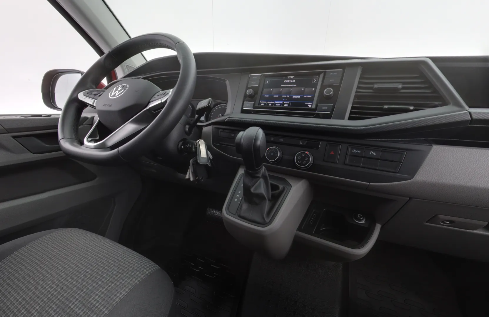 VOLKSWAGEN Transporter GPP-697 carousel image