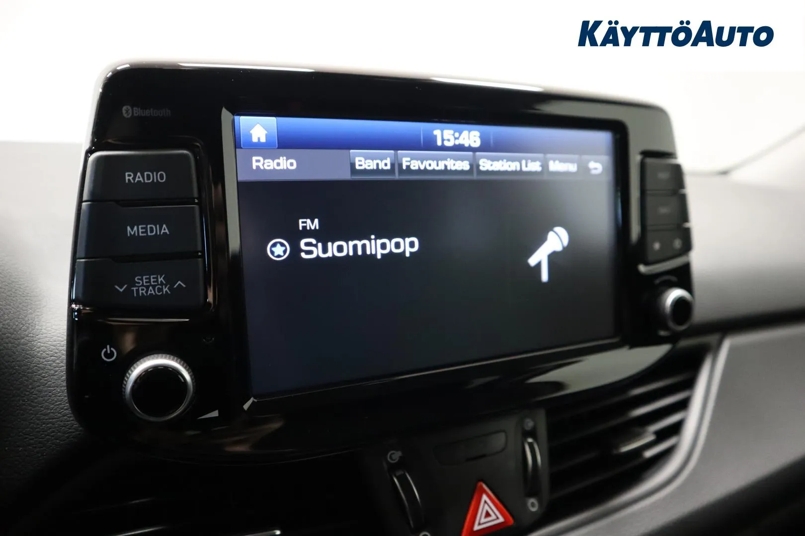 HYUNDAI i30 Fastback EOA-719 carousel image