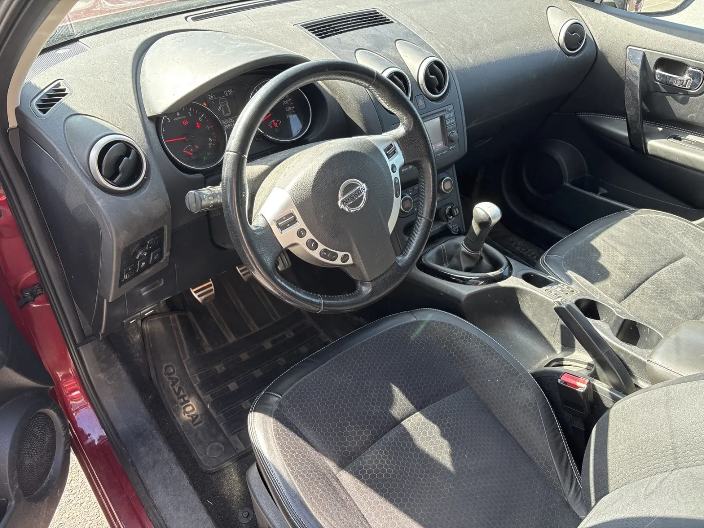 NISSAN Qashqai EMN-437 carousel image