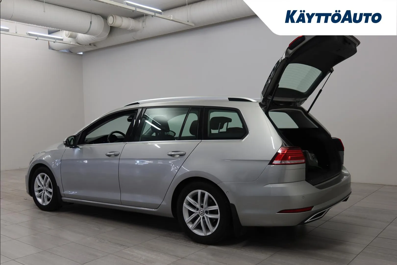VOLKSWAGEN Golf JKX-965 carousel image