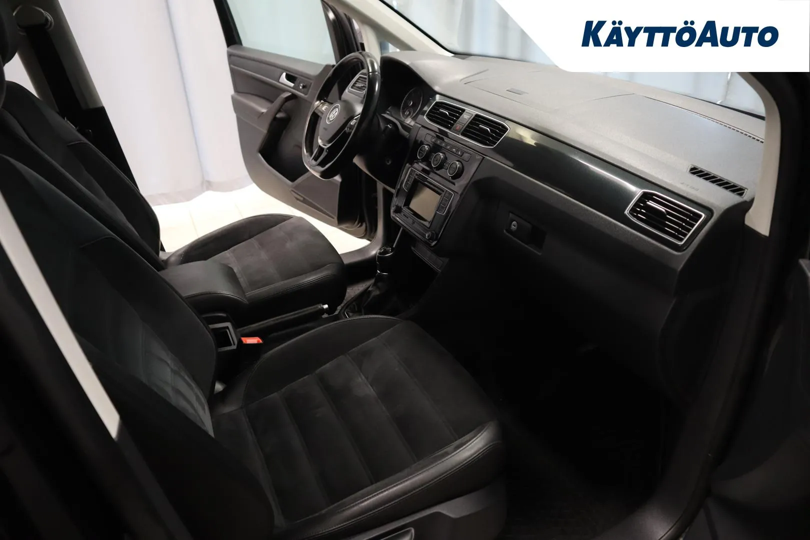 VOLKSWAGEN Caddy Maxi GLY-260 carousel image