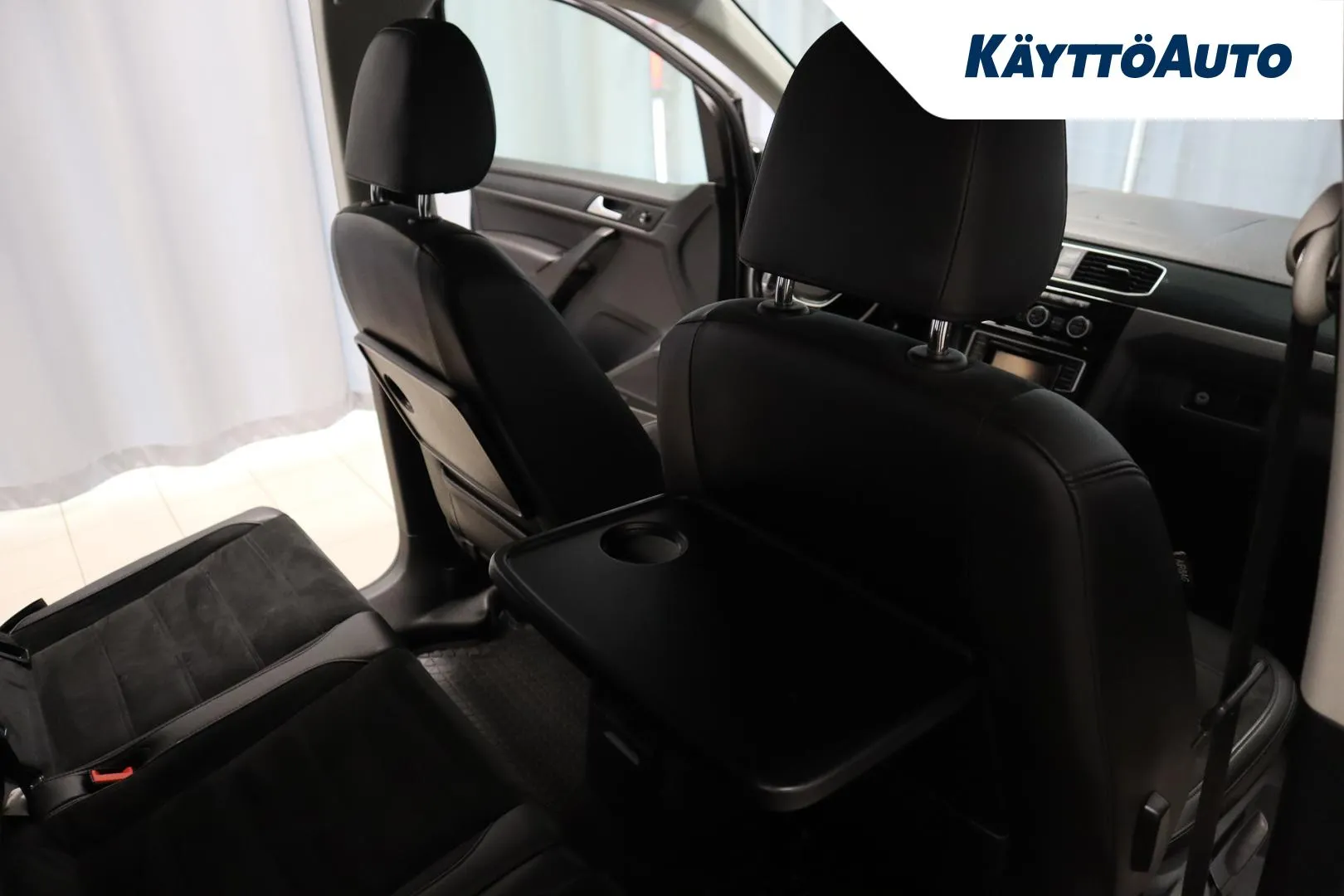 VOLKSWAGEN Caddy Maxi GLY-260 carousel image