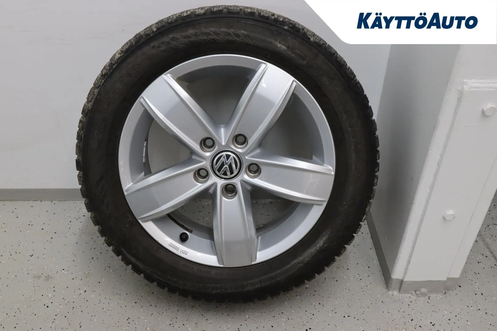 VOLKSWAGEN Golf YLC-846 carousel image