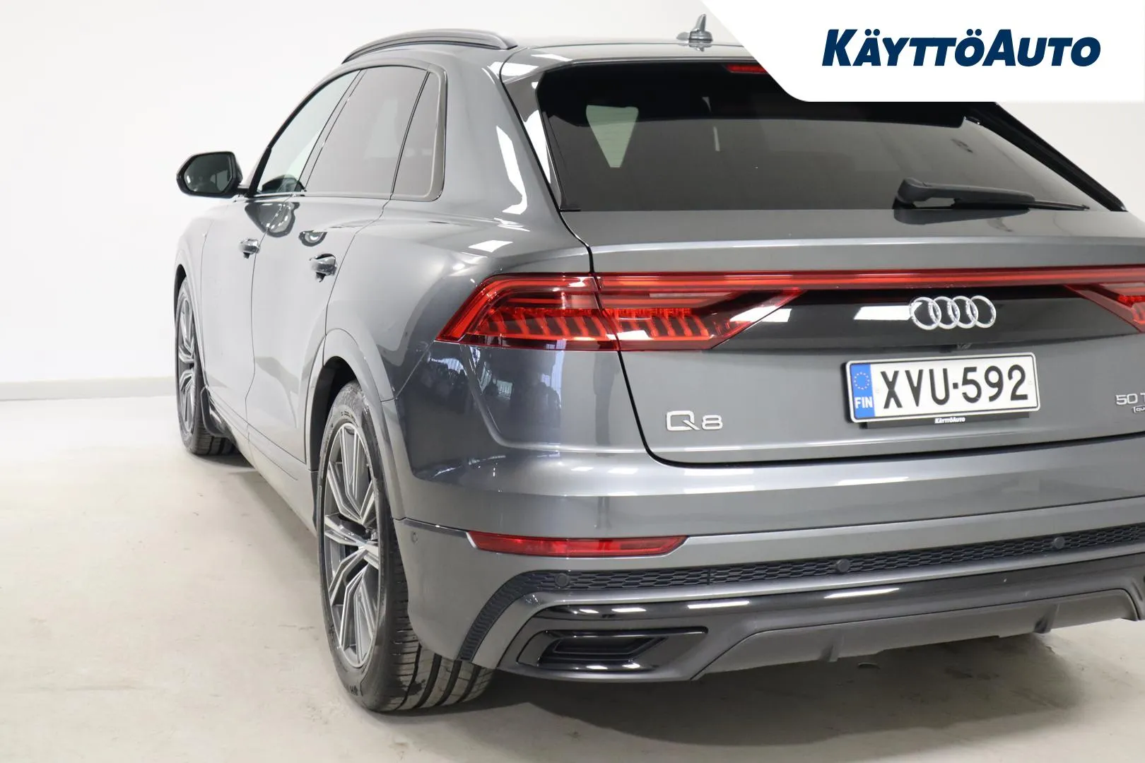 AUDI Q8 XVU-592 carousel image
