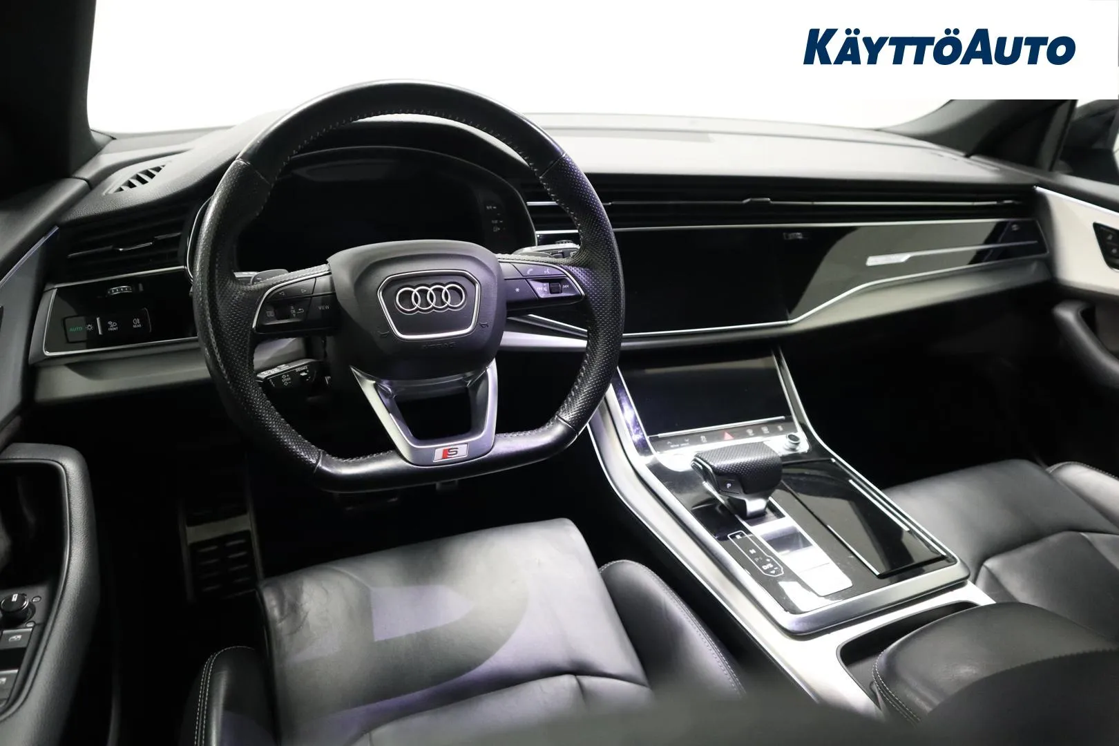 AUDI Q8 XVU-592 carousel image