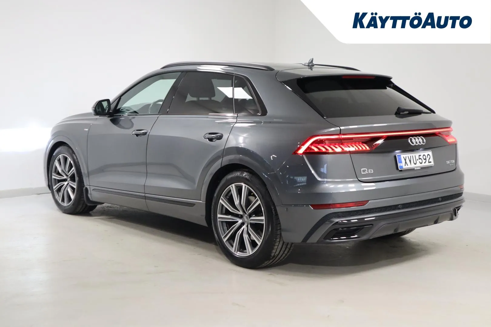 AUDI Q8 XVU-592 carousel image