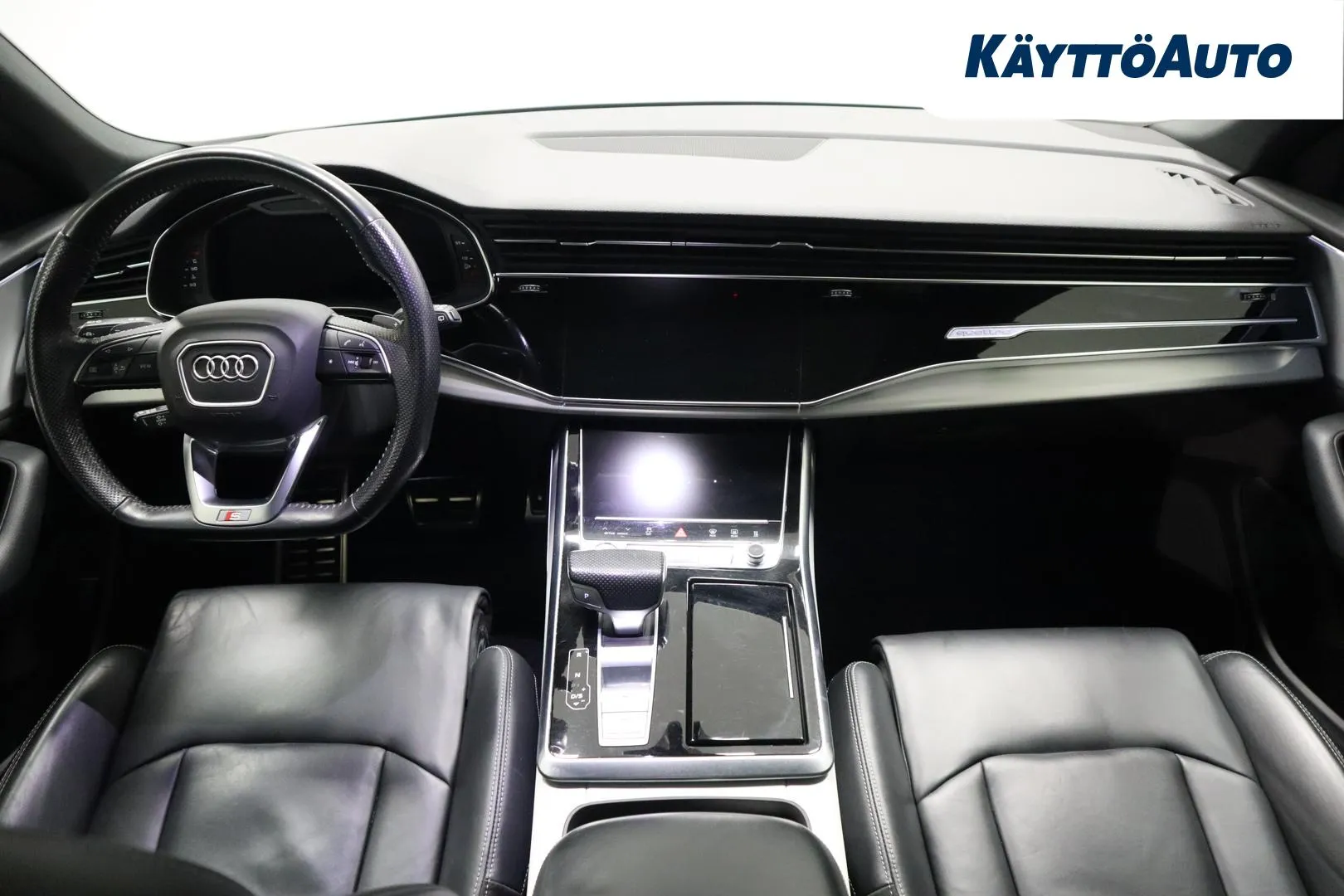 AUDI Q8 XVU-592 carousel image