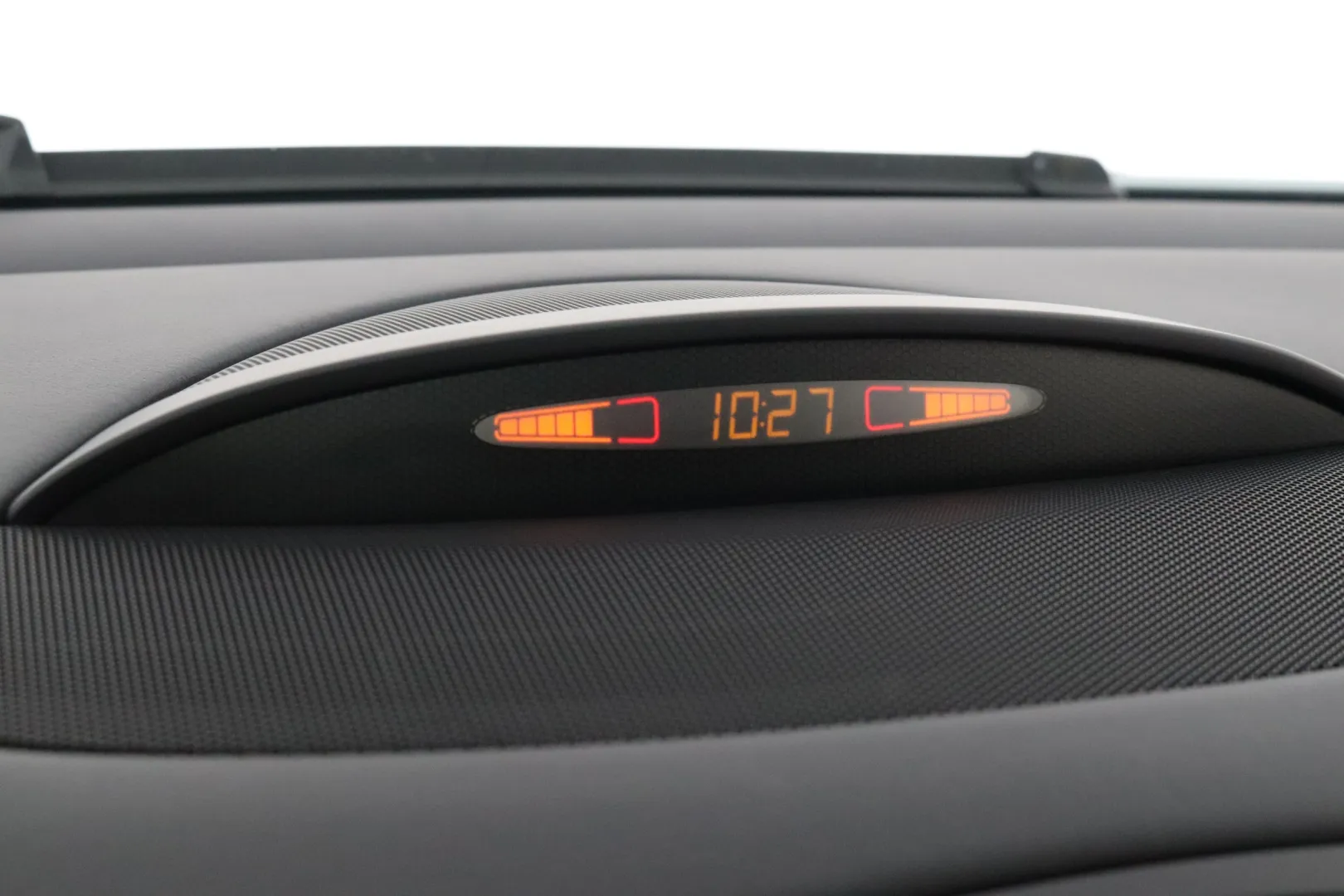 MERCEDES-BENZ SL YVV-763 carousel image
