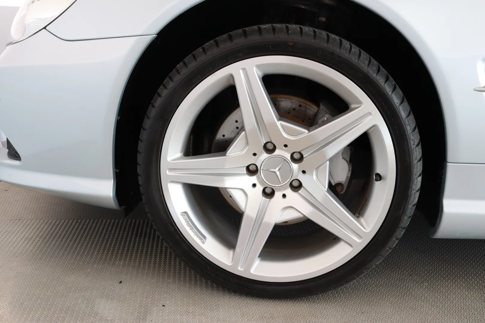 MERCEDES-BENZ SL YVV-763 carousel image