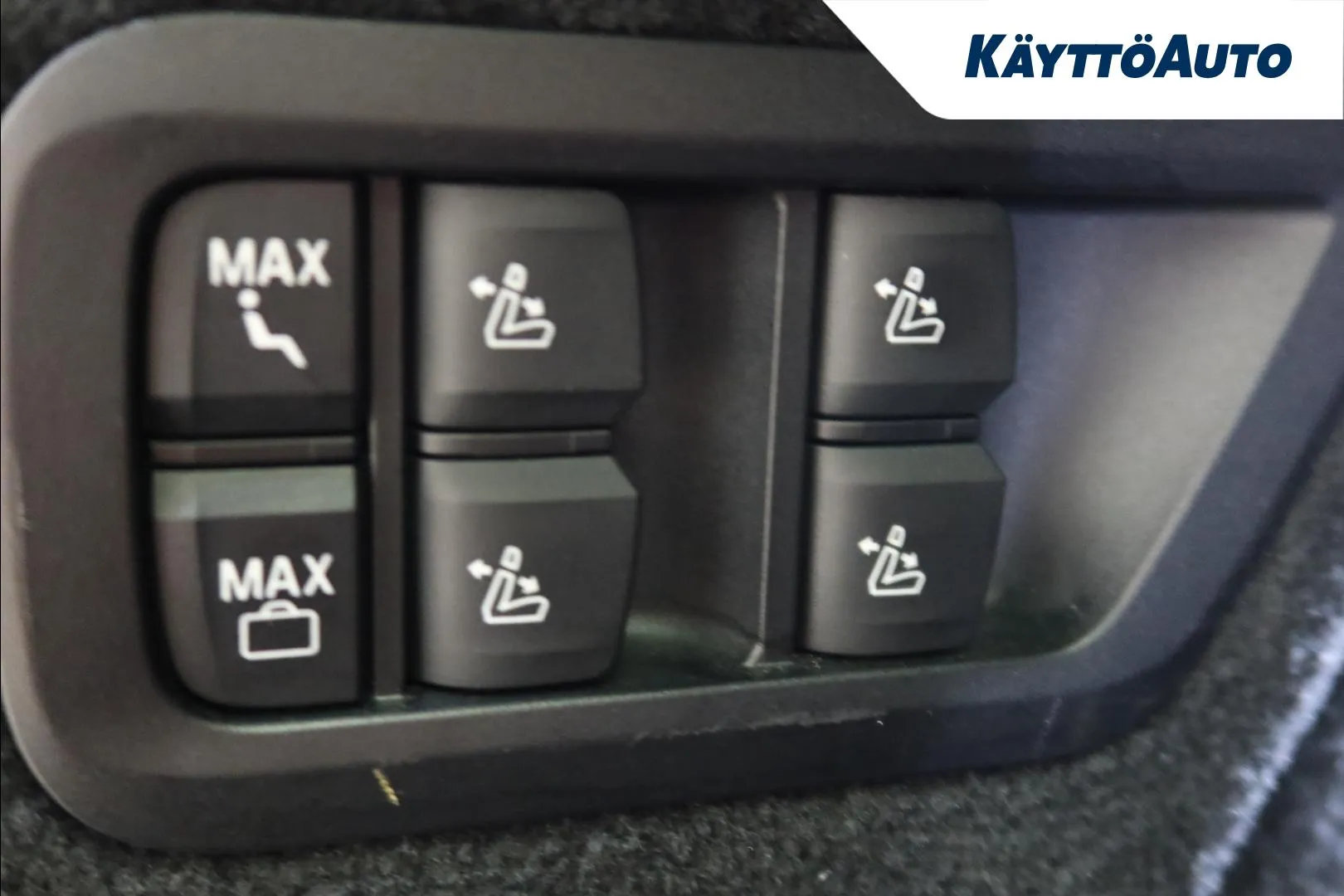 BMW X7 NNC-120 carousel image