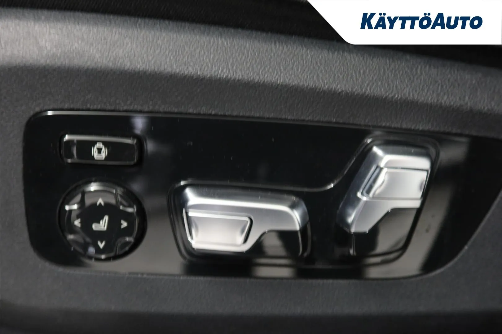 BMW X7 NNC-120 carousel image