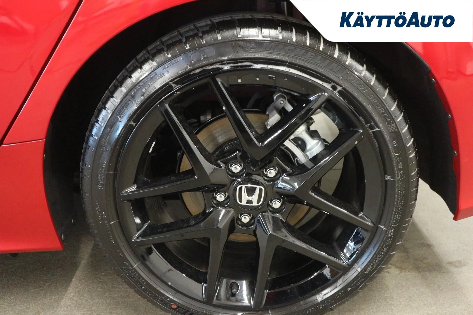 Honda Civic YZZ-793 carousel image