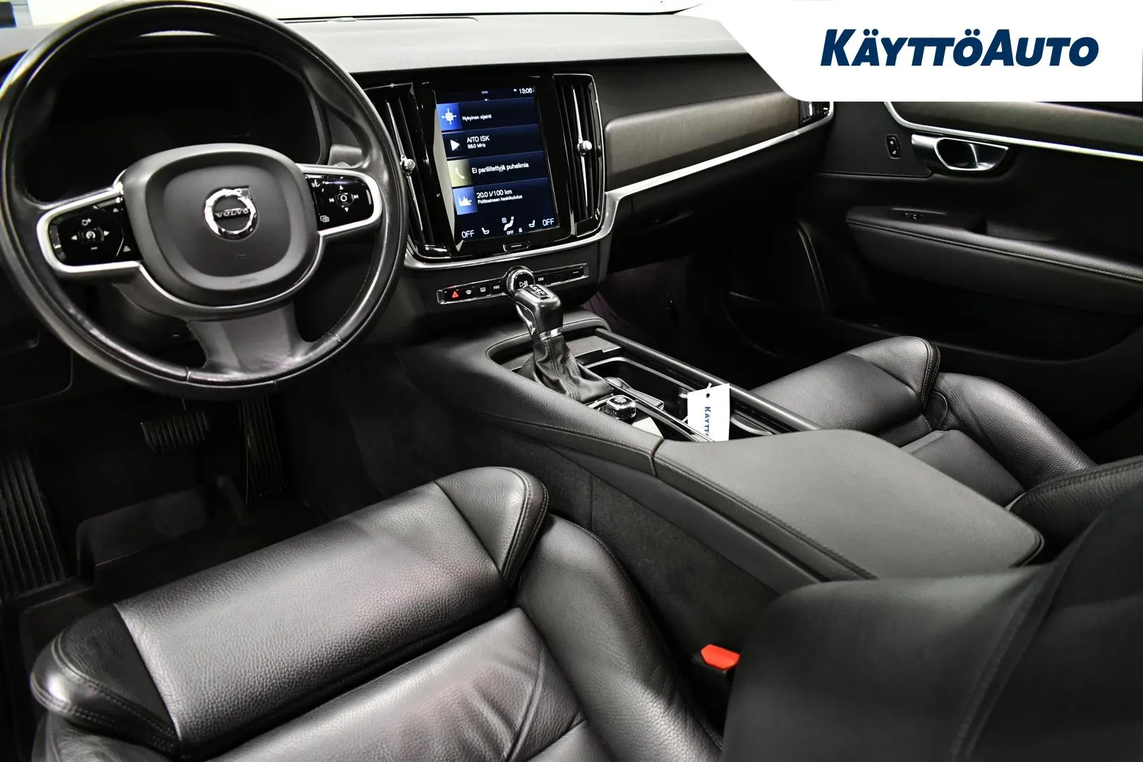VOLVO V90 Cross Country BVE-897 carousel image