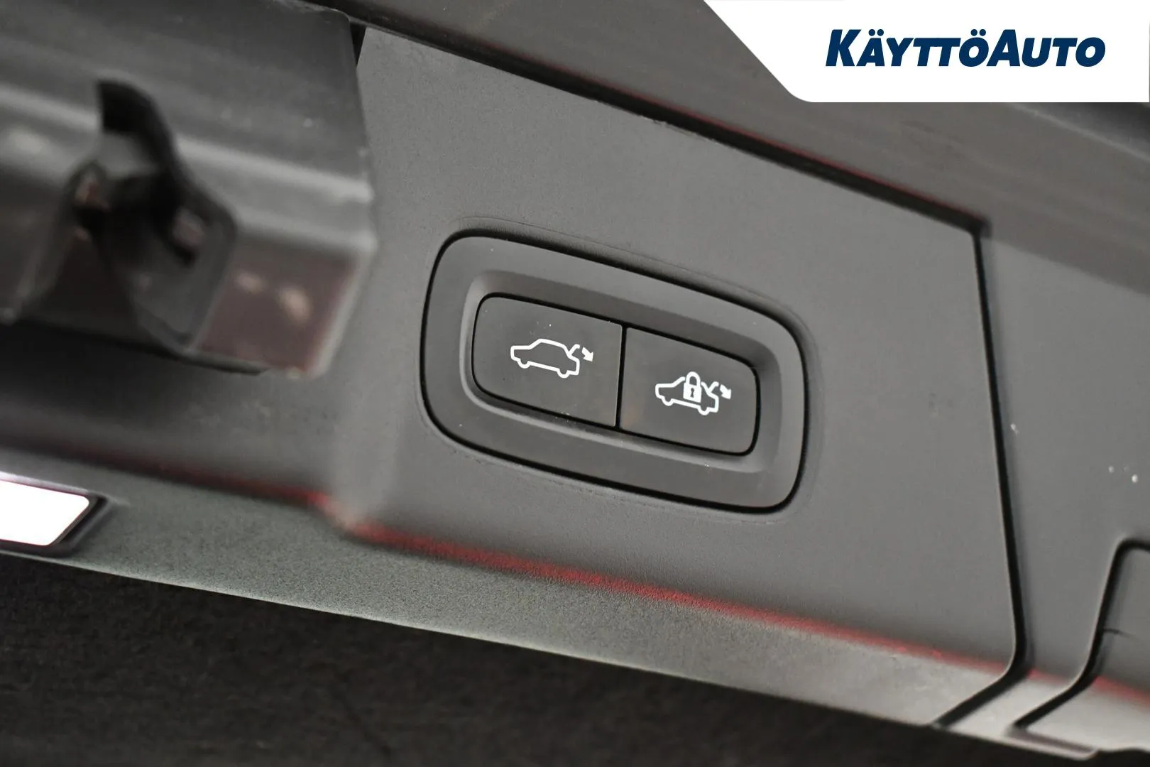 VOLVO V90 Cross Country BVE-897 carousel image
